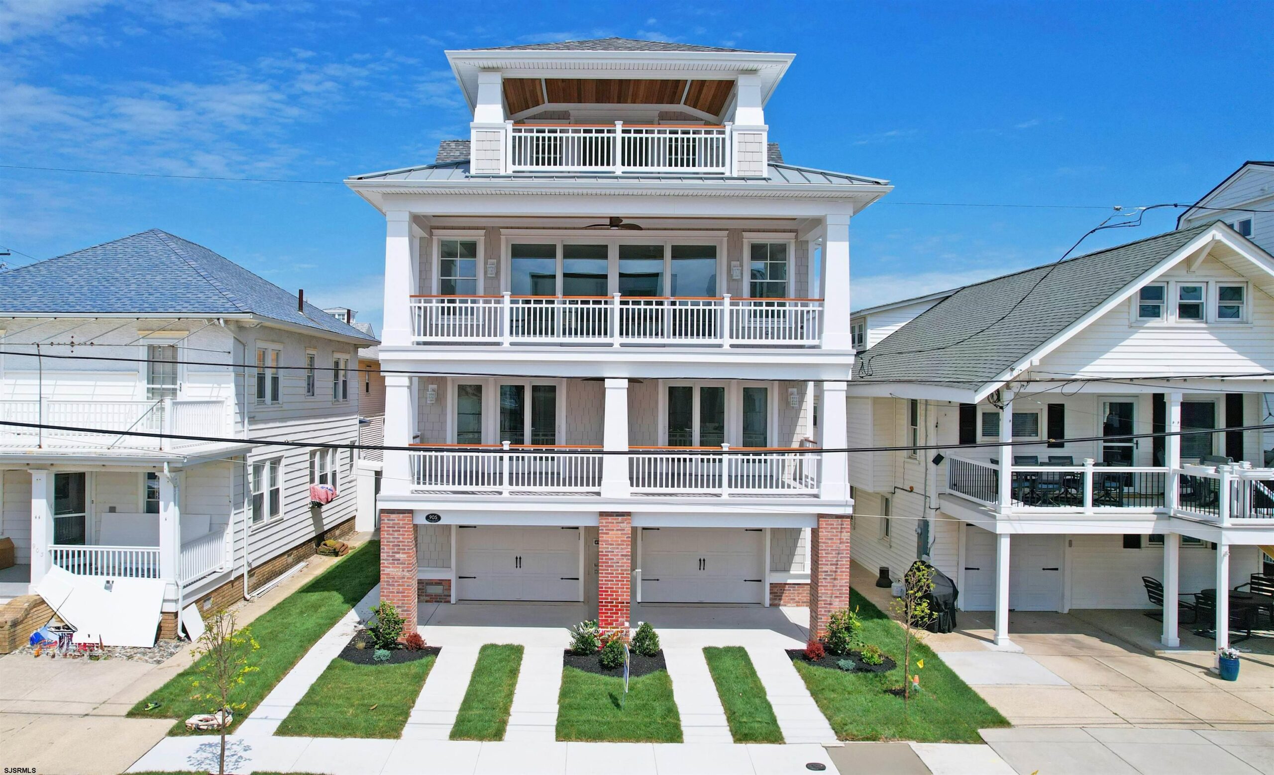905 St. James Place